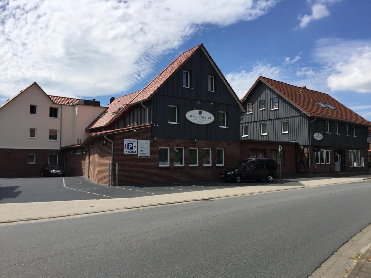 Hotel Isenbuetteler Hof Exterior photo